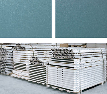 Culoare canat NCS 4020-B50G; Culoare toc NCS 5020-B50G; canat invelit in polietilena expandabila;